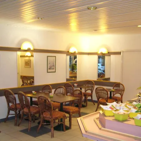 Egg - Les Gens De 2* Διέππη