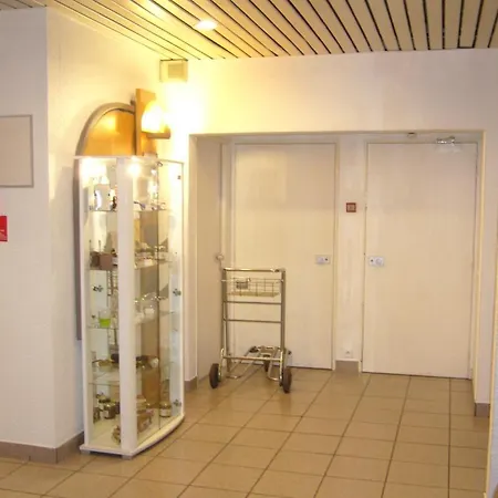 Hotel Egg - Les Gens De Dieppe