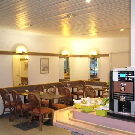 Hotel Egg - Les Gens De 2*